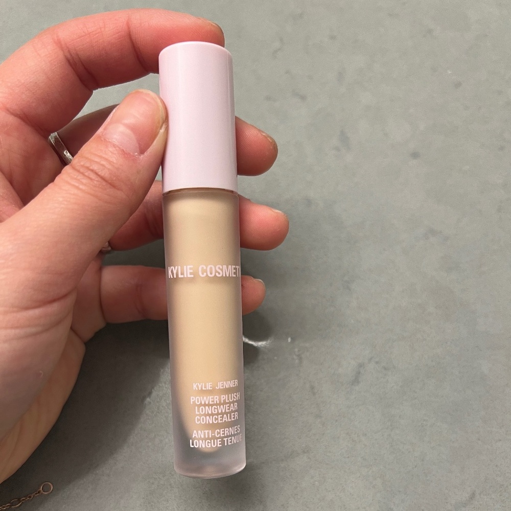 Kylie Cosmetics concealer